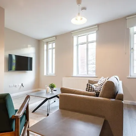 1st Floor Stylish 2-bed * Drogheda