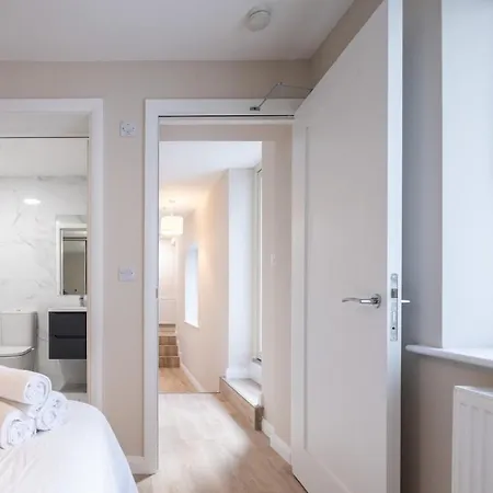 Appartement 1st Floor Stylish 2-bed *